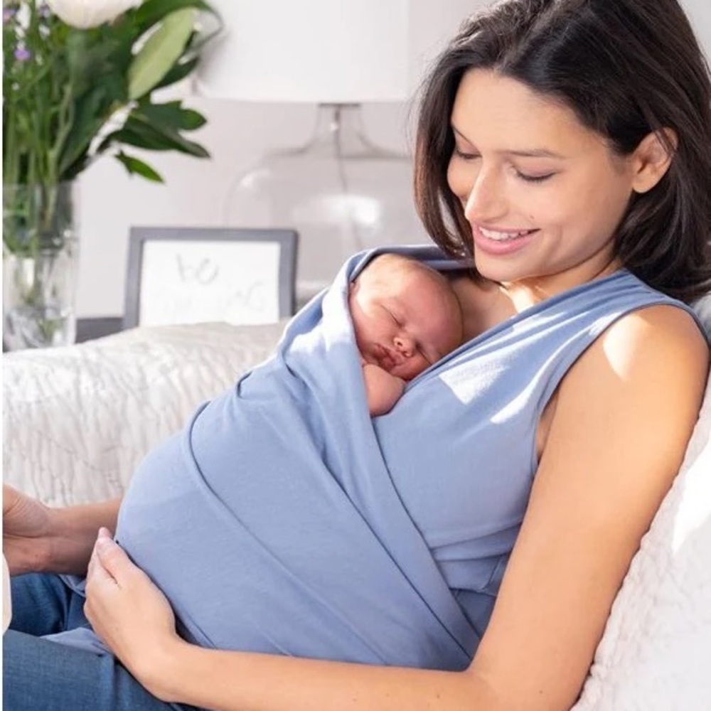 Seraphine baby wearing top